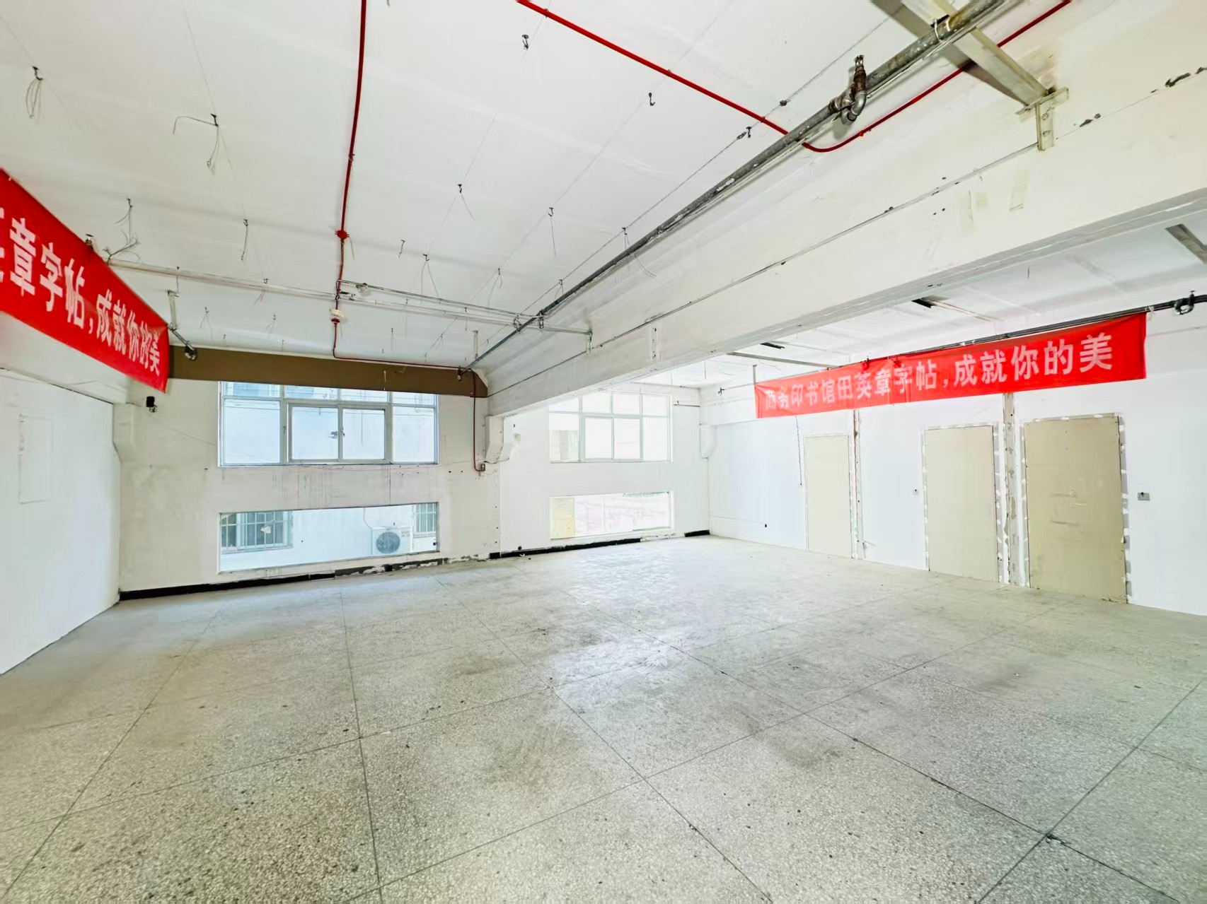 广化路重点吸引人工智能应用、数字经济、电商直播、智能制造服务、软件开发、科技创新企业及创业团队入驻